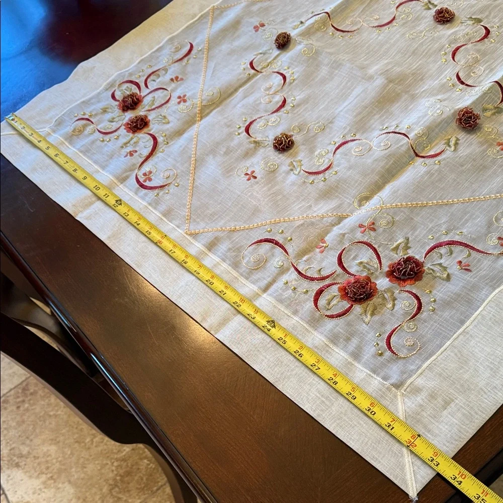 Square Embroidered 3D Floral Table runner Embroidered Floral Cream & Red New